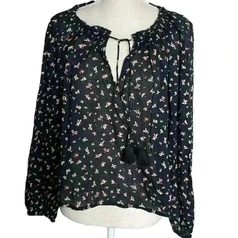 Billabong Blouse in Black Floral Size Small NWT